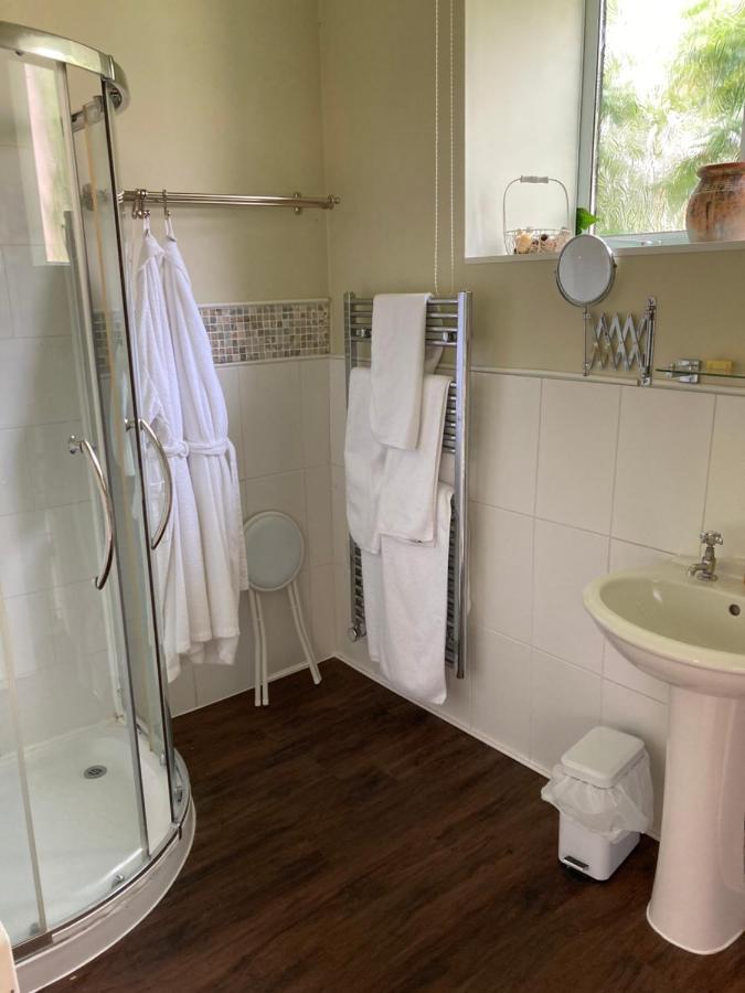 Maplestone Bed & Breakfast เชพตันมัลเล็ต ภายนอก รูปภาพ