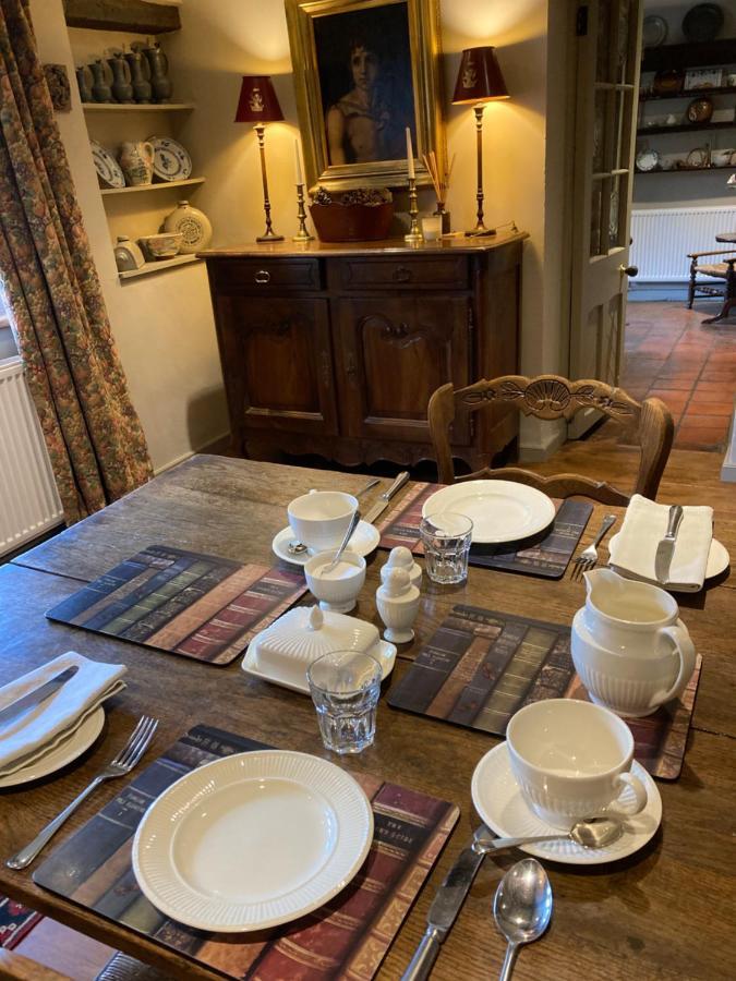 Maplestone Bed & Breakfast เชพตันมัลเล็ต ภายนอก รูปภาพ
